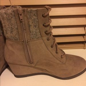 SO Blog Women's Wedge Ankle Boots
